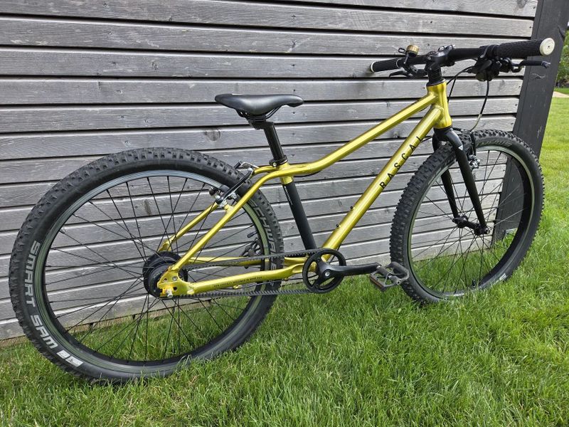 Rascal 24"