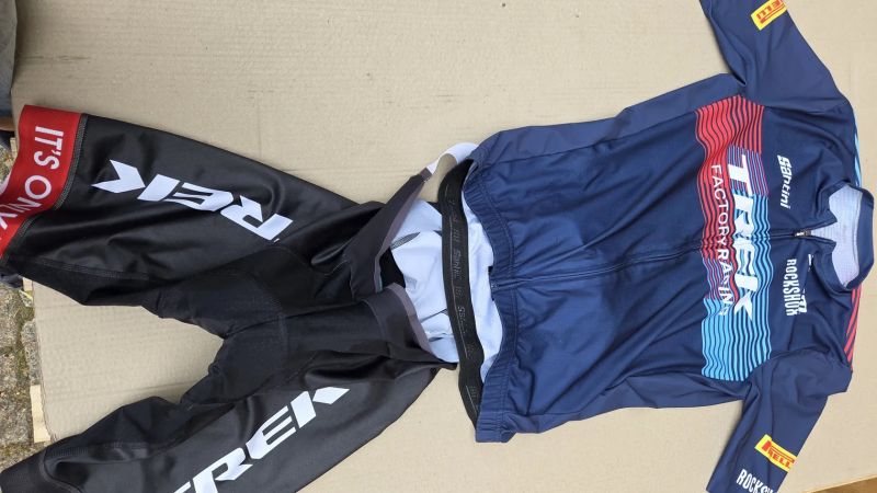Dres Santini a kalhoty Kalas-TREK