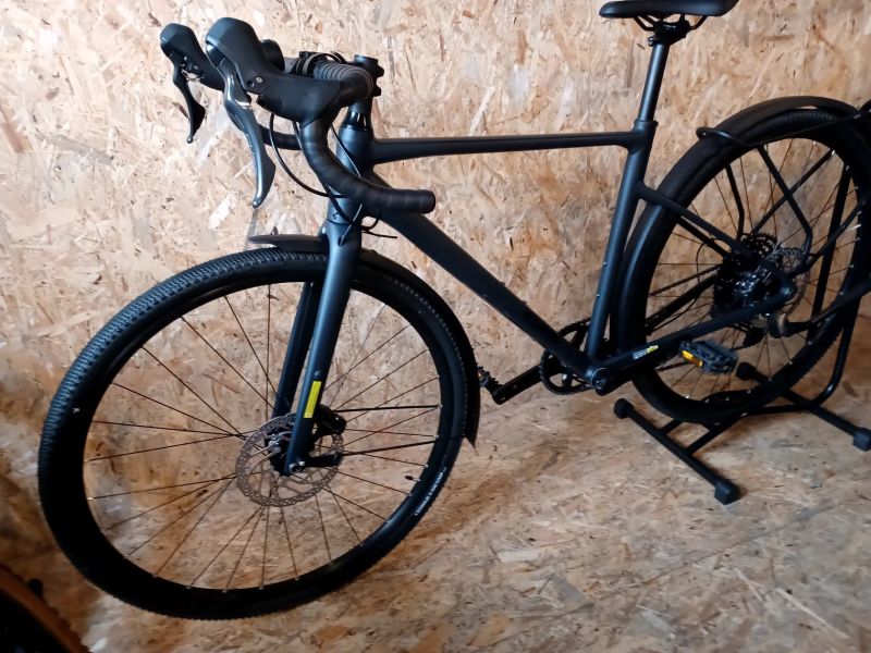 Gravel CUBE NUROAD PRO FE night´n´black 2025, velikost S