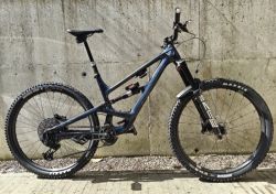 SLEVA - YT CAPRA UNCAGED 12 AXS