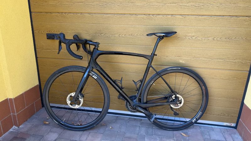 Silniční kolo Planet X – karbonový rám velikost L + prémiová karbonová kola DT Swiss PRC 1400
