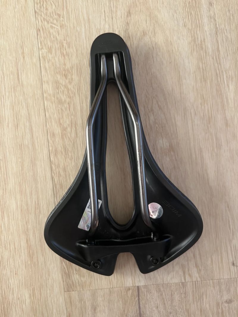 Selle San Marco Aspide Short Supercomfort Wide sedlo