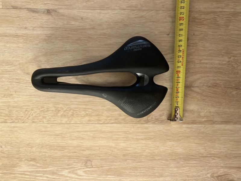 Selle San Marco Aspide Short Supercomfort Wide sedlo
