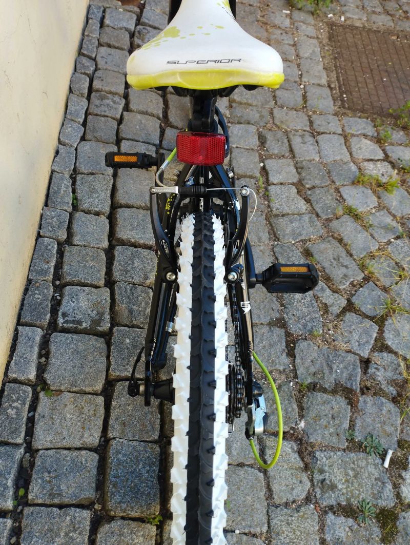 dětské horské MTB kolo Superior Paint 20 pro výšku 115-135cm; 9,8kg; po servisu + dárek