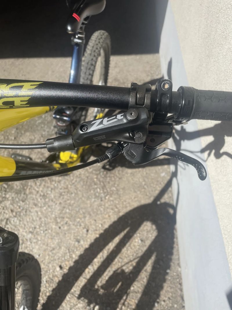 Brzdy Shimano zee
