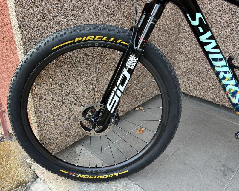 S-Works Epic L - Karbon kola DT Swiss 240, SID Ultimate