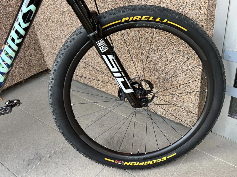 S-Works Epic L - Karbon kola DT Swiss 240, SID Ultimate