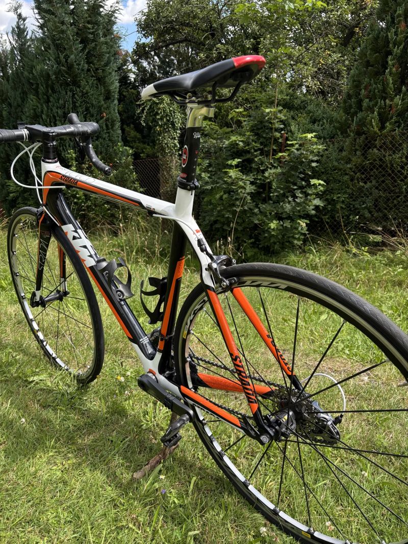 KTM Strada 6000 carbon