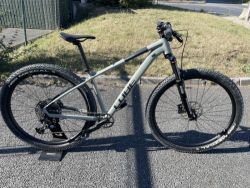 29" Cube Attention, vel. M