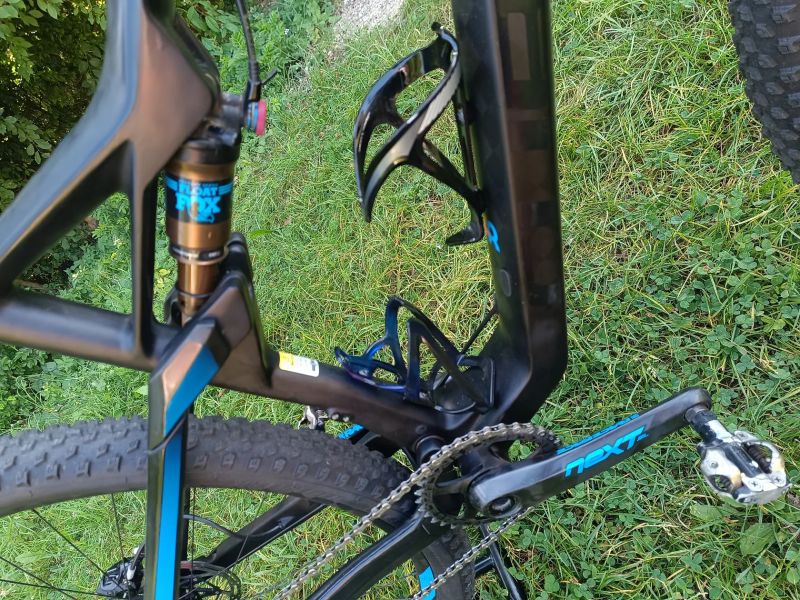 CUBE AMS 100 C:68 SLT 29