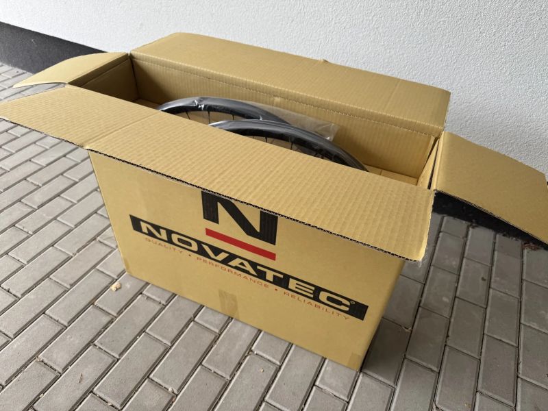 Sada kol Novatec M30 carbon 29" - nove