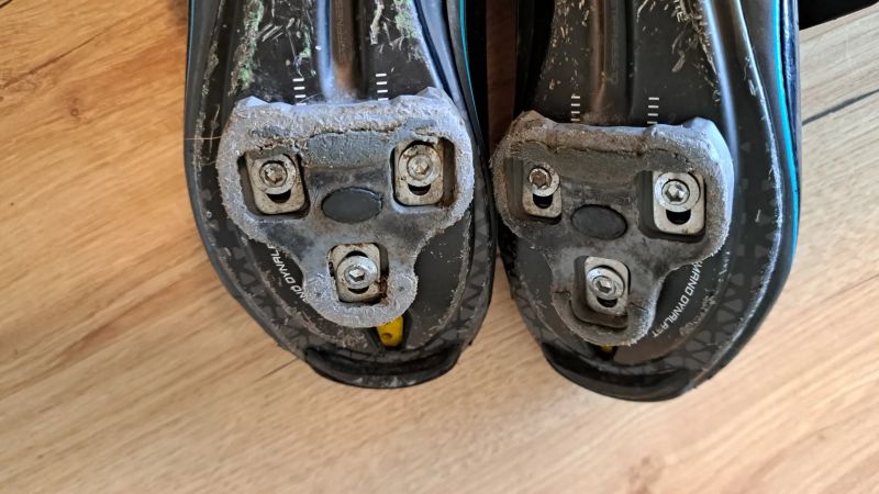 Tretry Shimano MTB a ROAD velikost 38