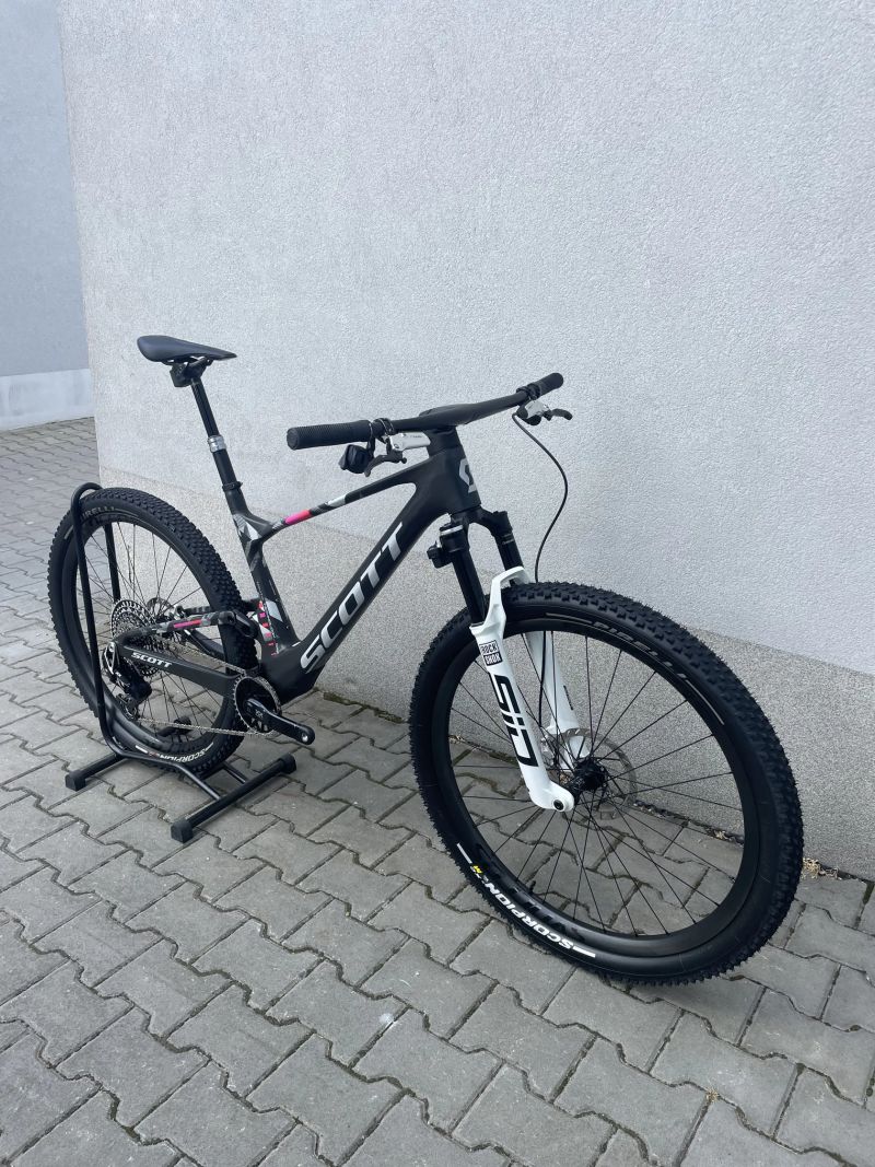SCOTT Spark RC World Cup Evo - velikost L