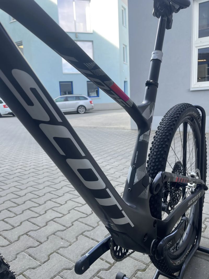 SCOTT Spark RC World Cup Evo - velikost L