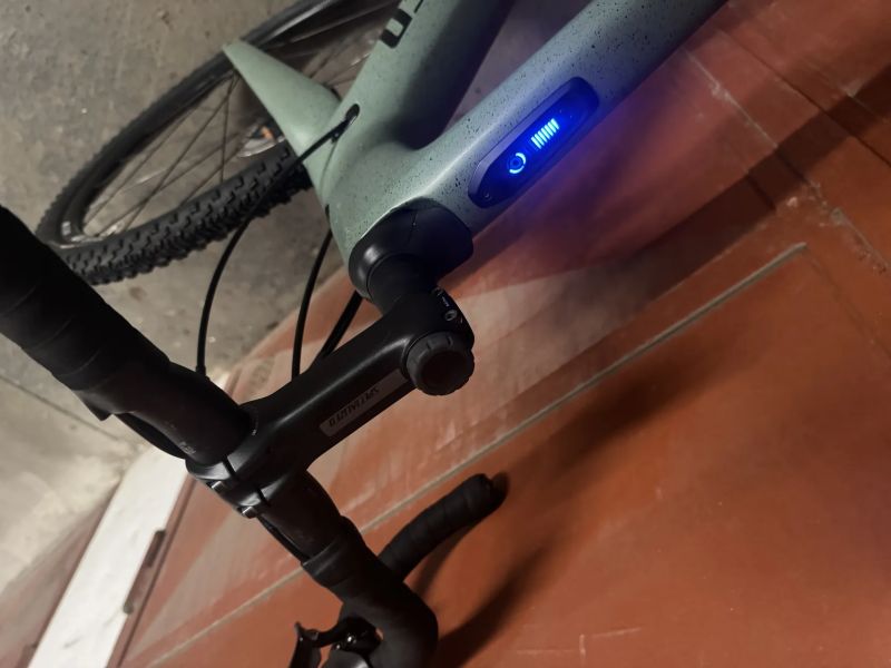 Silniční gravel elektrokolo