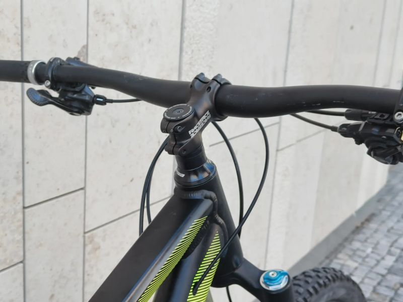 Cube Stereo 140 HPA Race 27,5" vel. L roku 2016