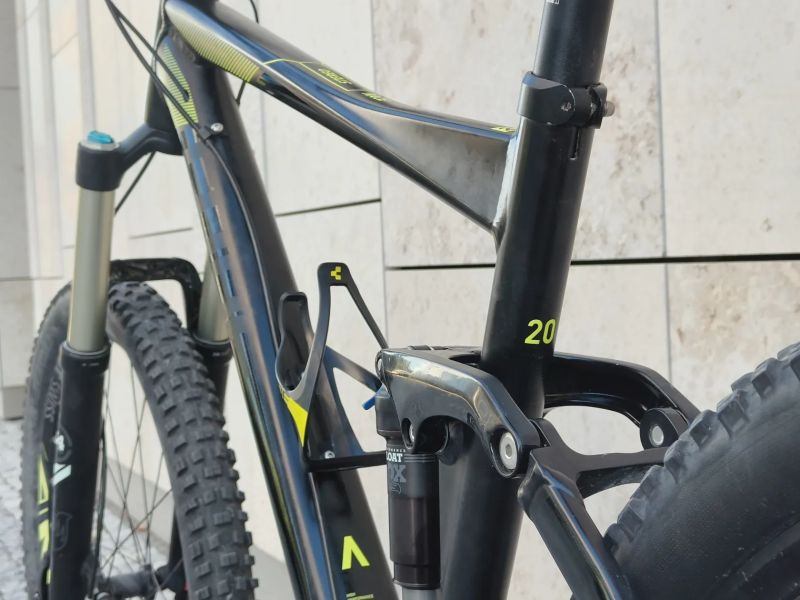 Cube Stereo 140 HPA Race 27,5" vel. L roku 2016