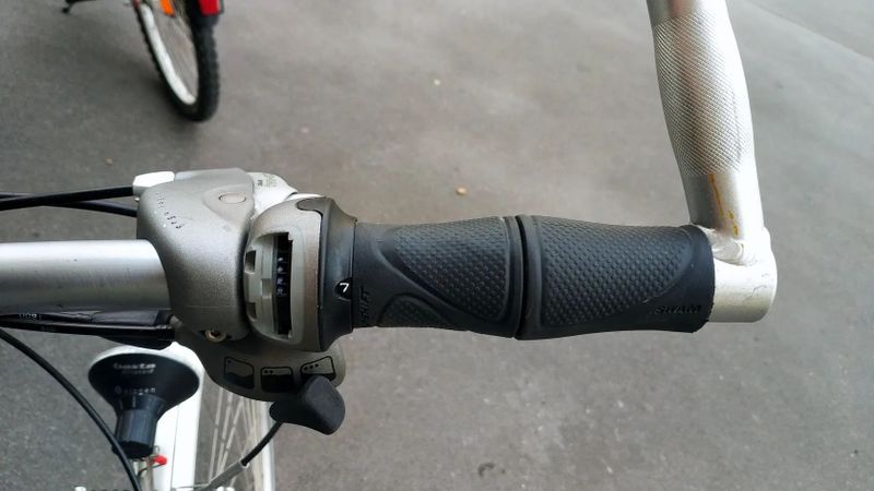Dámské městské kolo Epple AluCat s dětskou sedačkou