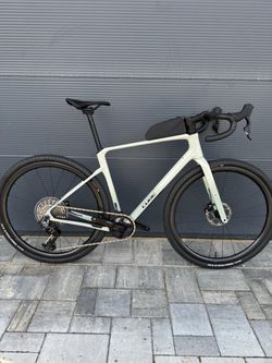 Nuroad C62 EX - M (56) 173-183cm