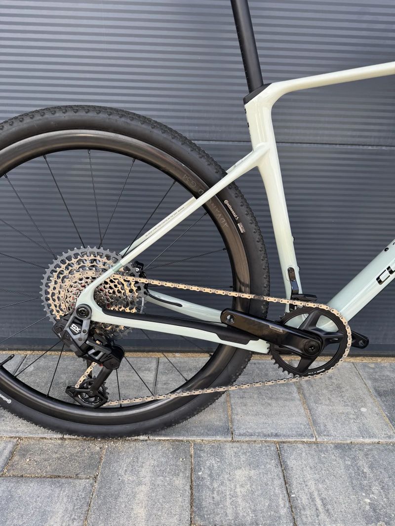 Nuroad C62 EX - M (56) 173-183cm