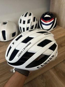 přilba ABUS AirBreaker Alpecin Deceunick 