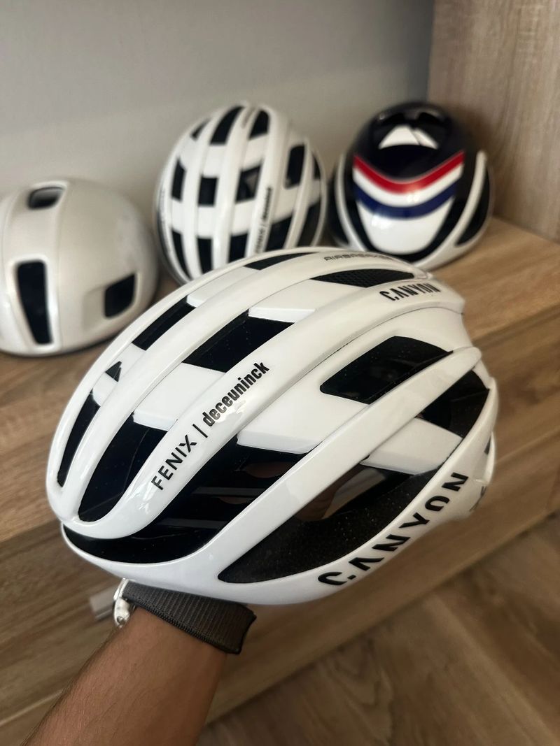 přilba ABUS AirBreaker Alpecin Deceunick 