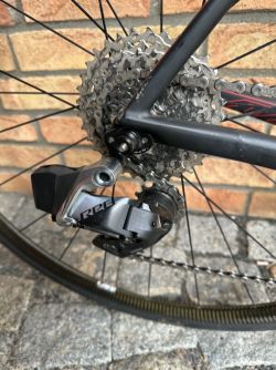 Scott Addict SL, AX lightness, THM, Sram Red eTap, velikost 53