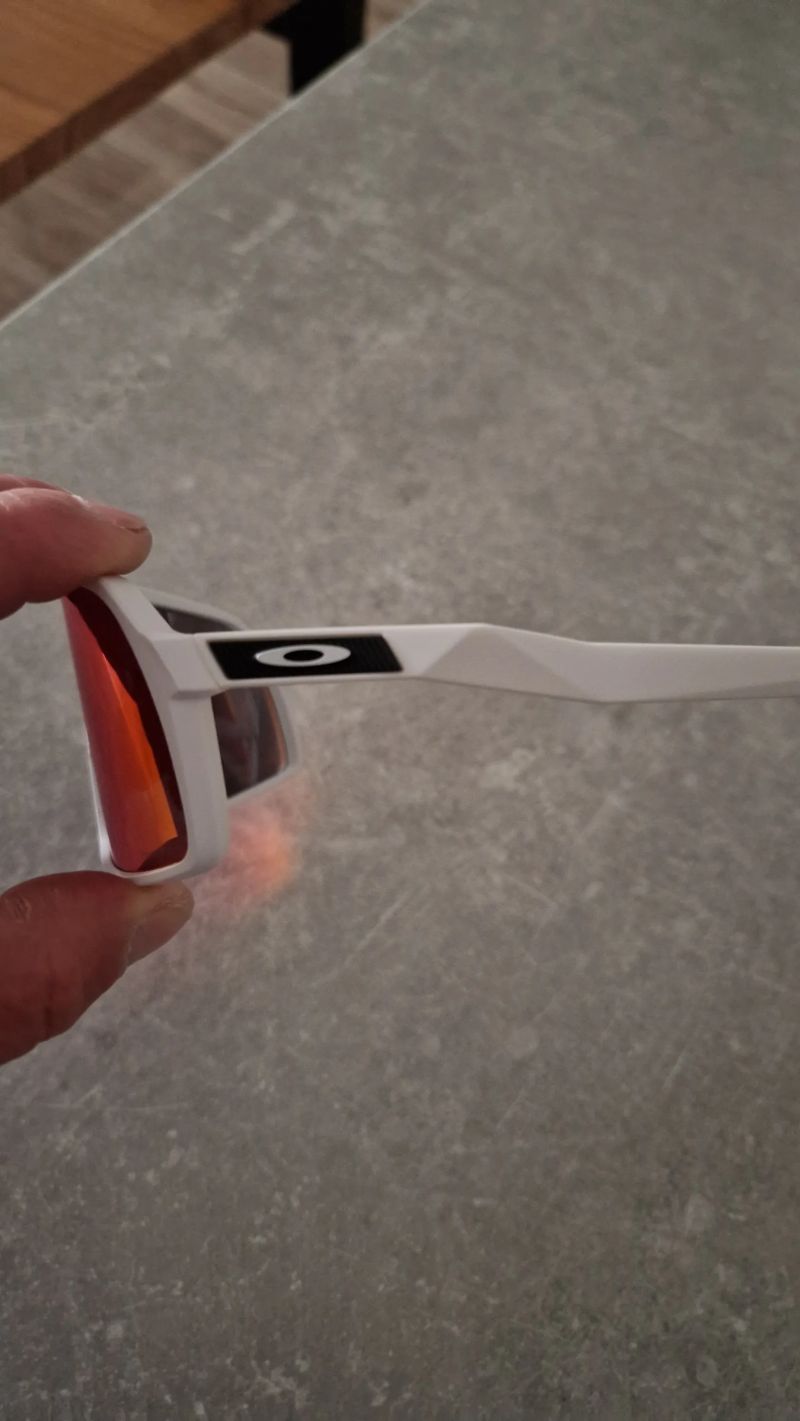 Oakley Sutro 