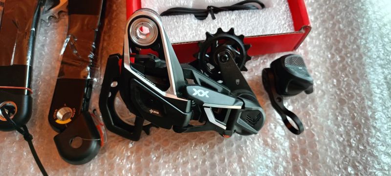 ZAREZERVOVÁNO - Sada SRAM XX T-Type Eagle Transmission AXS