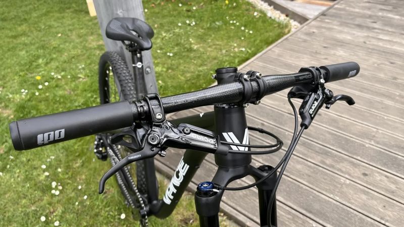 VPACE Max26 dětské závodní kolo 8,1kg 