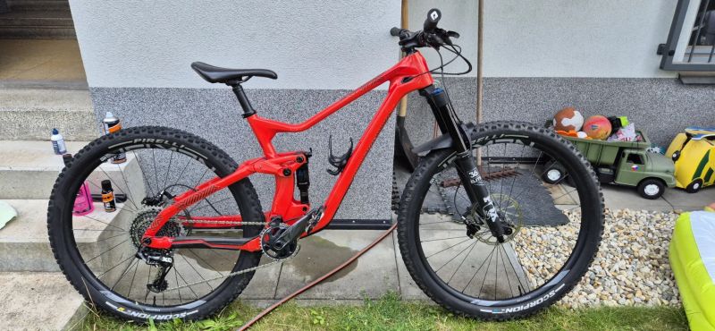 Devinci Troy Carbon 29