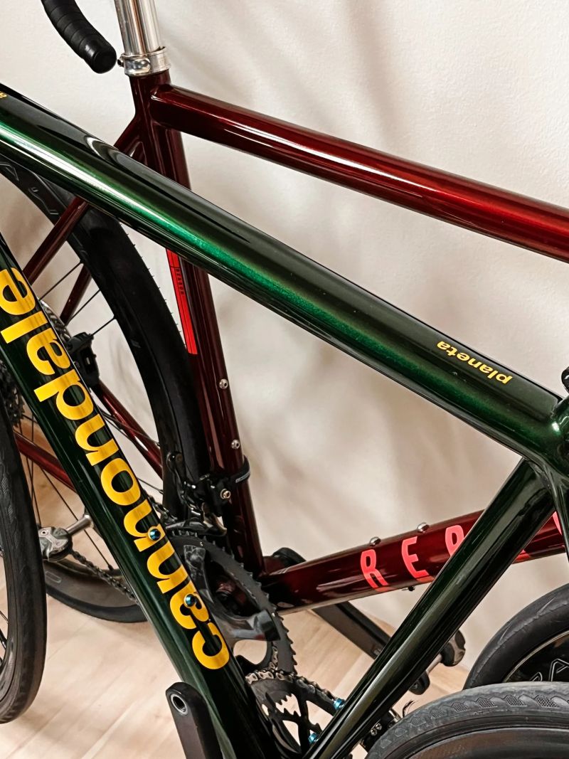 Custom silniční kolo Cannondale SuperSix Hi-Mod váha 5,99 kg 