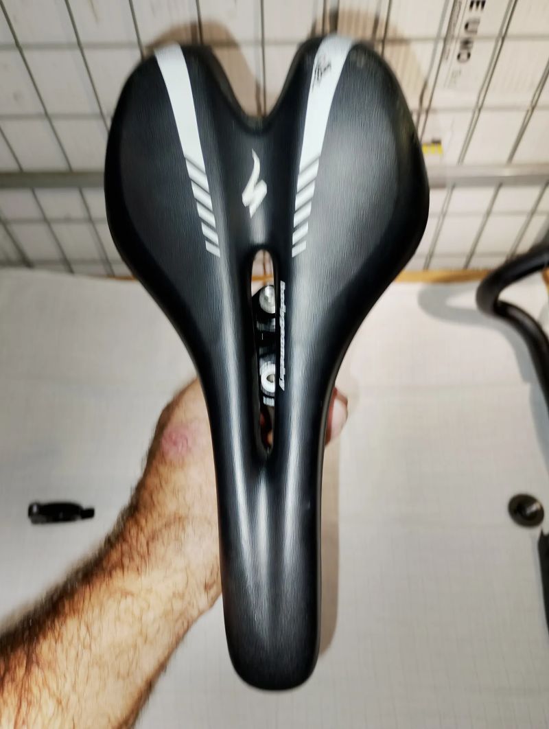Použité díly Specialized na silniční kolo 