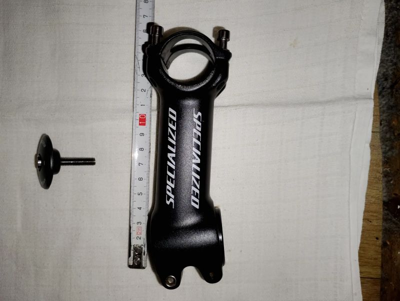 Použité díly Specialized na silniční kolo 