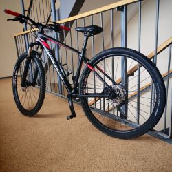 Kross Level 10.0 black/red/graphite mate - M/17.5