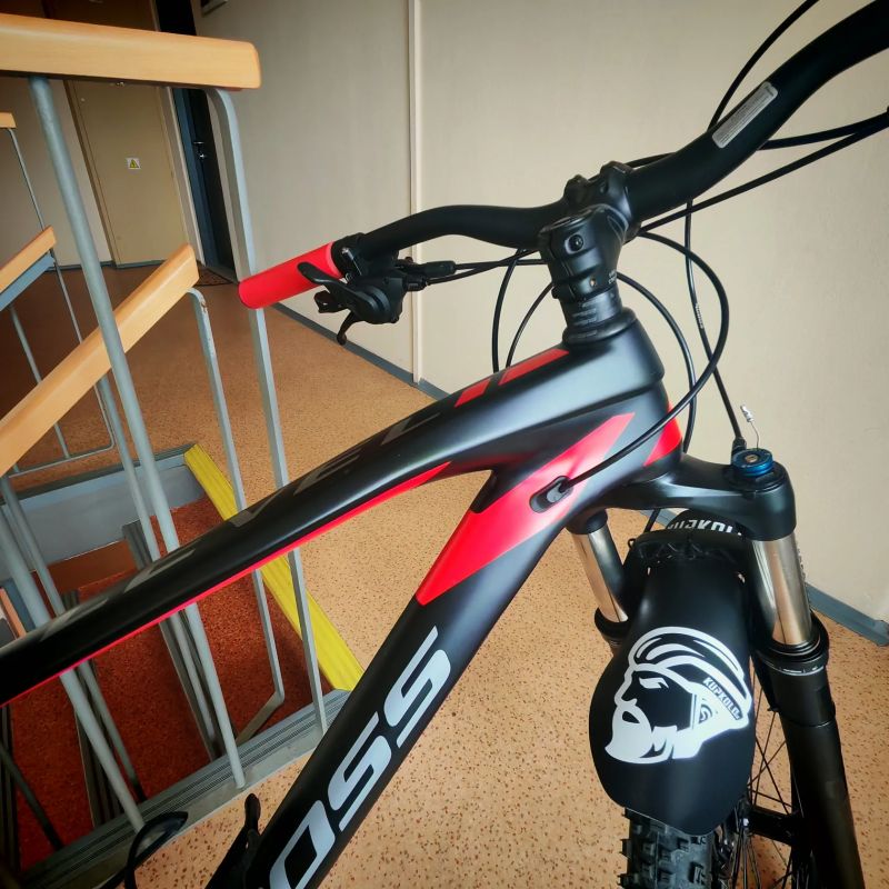 Kross Level 10.0 black/red/graphite mate - M/17.5