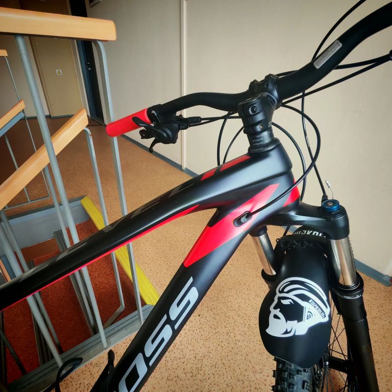 Kross Level 10.0 black/red/graphite mate - M/17.5