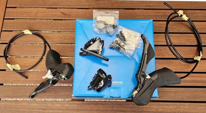 Shimano Ultegra R8000 2x11 – sada vč. hydraulických brzd, nejeté
