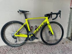 Scott Addict RC 30 yellow