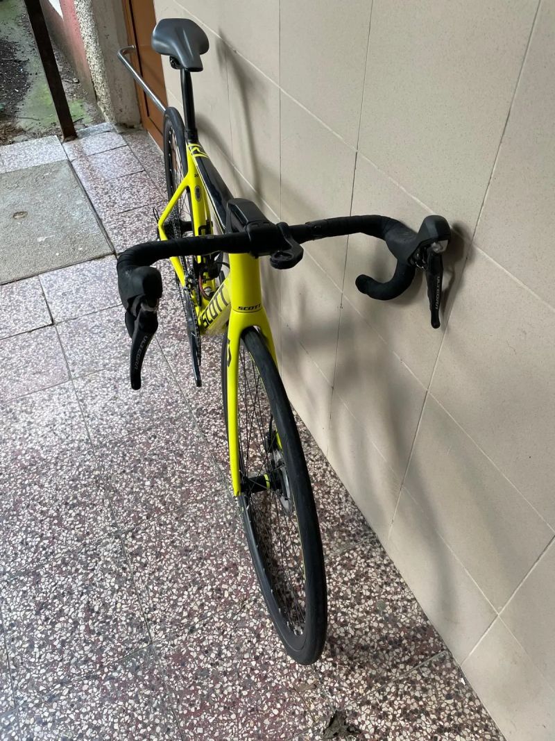 Scott Addict RC 30 yellow