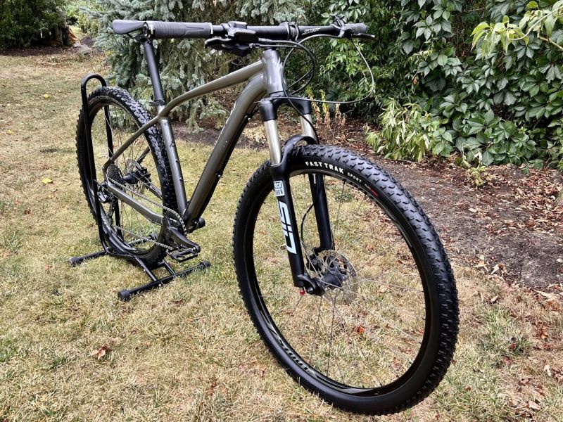 Specialized Rockhopper 29" M – šedo/černý, po servisu 🚴‍♂️