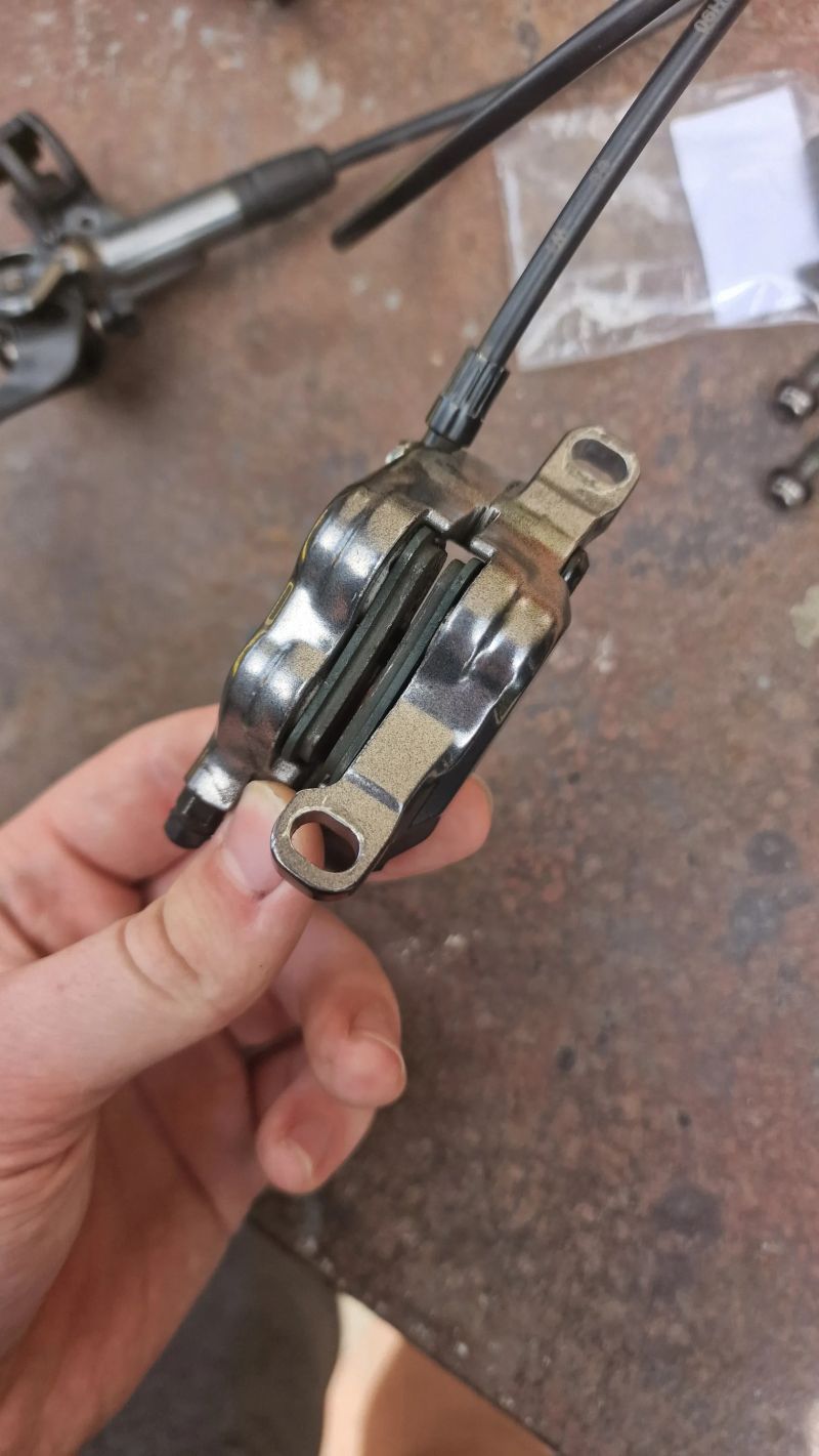 Set 4 pístkových brzd shimano XTR + závodní galfer desky