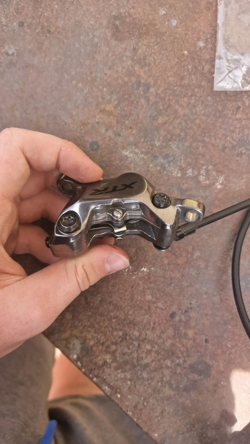 Set 4 pístkových brzd shimano XTR + závodní galfer desky