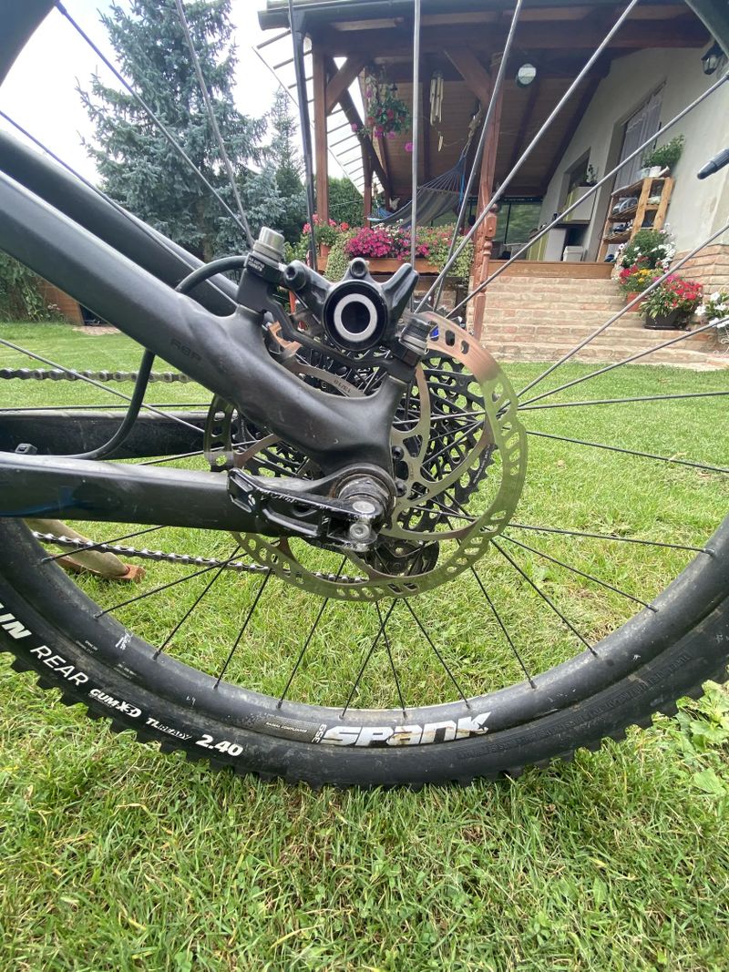 Trek Remedy 8