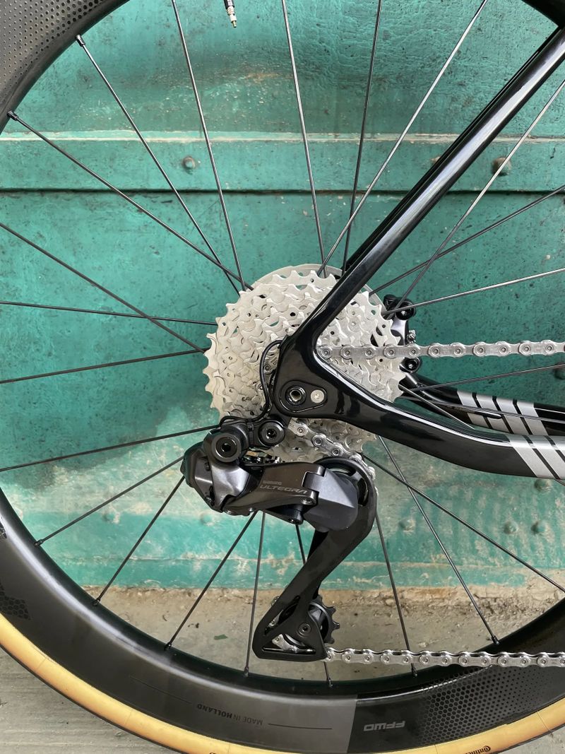 Eddy Merckx 525, Ultegra Di2 2x12, FFWD Ryot 55mm