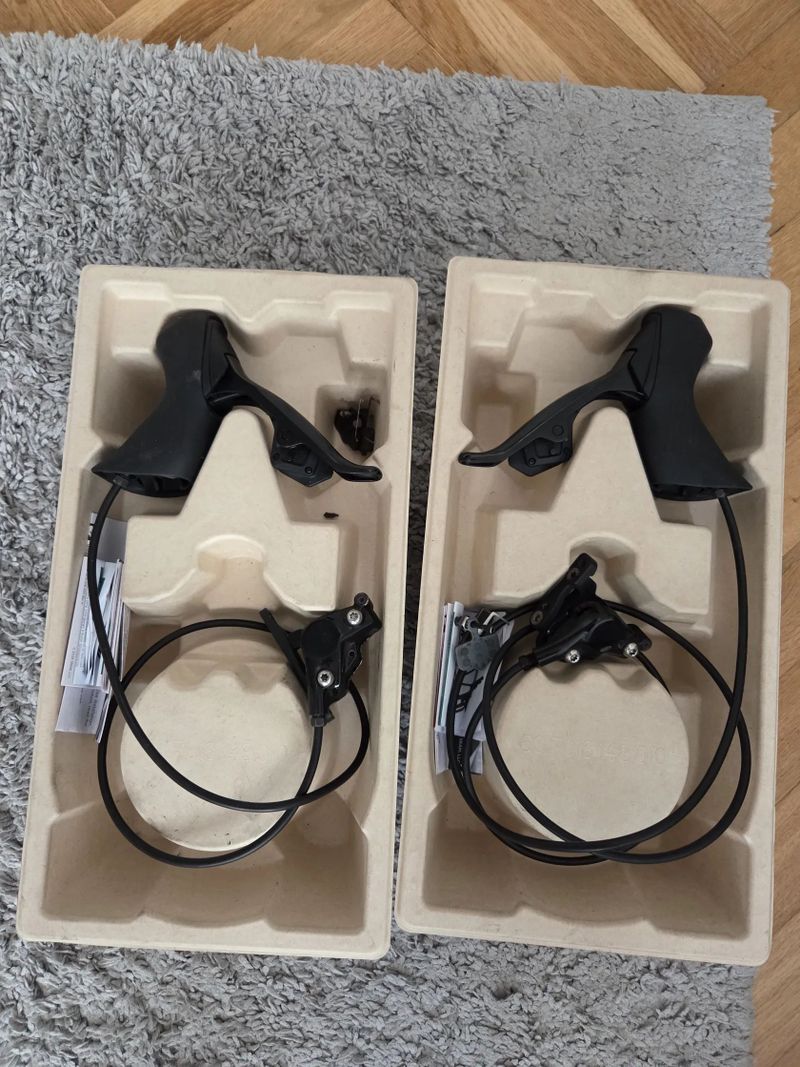 Řadicí a brzdové páky Sram sada brzd - Rival eTap AXS D1 2x12 + třmen Rival Flat