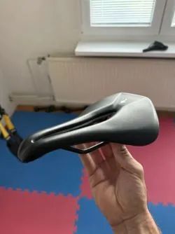 Sedlo Specialized power comp 155mm