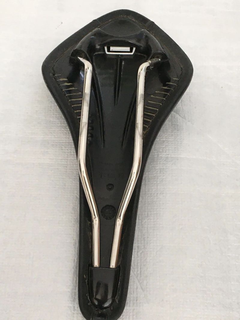 Sedlo Fizik Arione CX černé