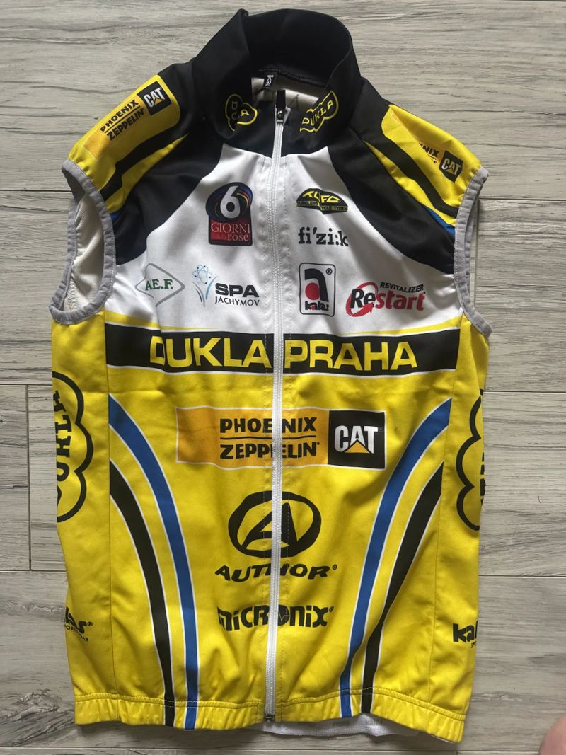 Dres Bunda Vesta Dukla Praha vel 146 