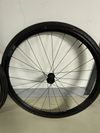 Zapletená kola DT Swiss (650c/700c) z Canyon Ultimate, velmi dobrý stav včetně pláštů Schwalbe
